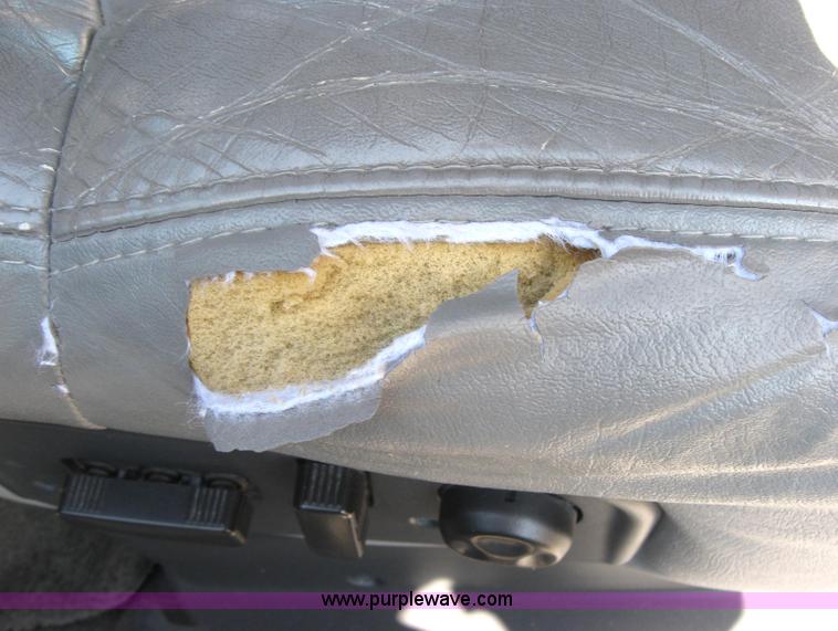 image for item 2783 2001 Chevrolet Tahoe