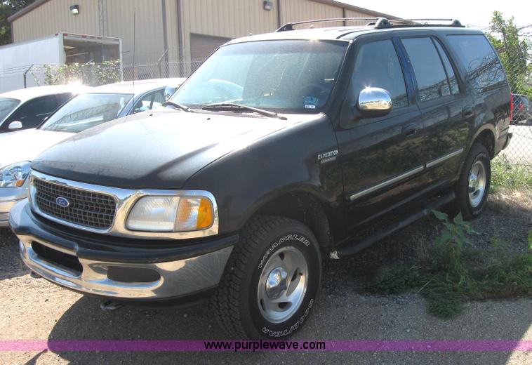 image for item 2784 1997 Ford Expedition Non-repairable certificate, parts only