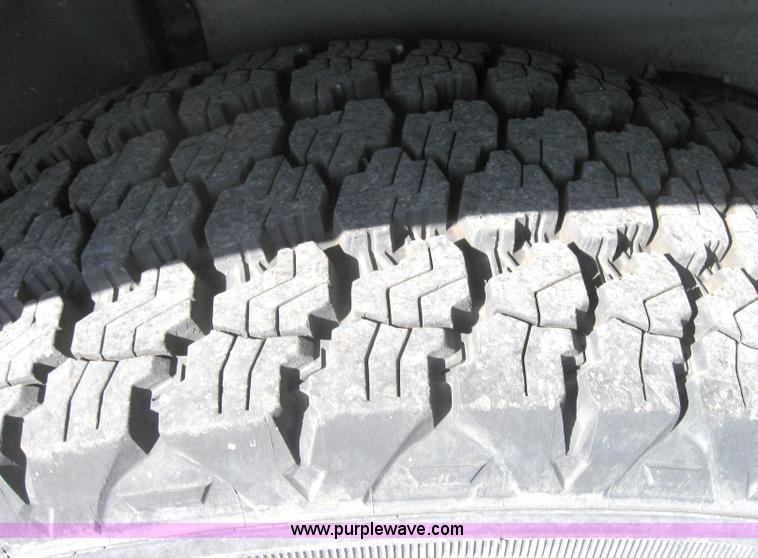 image for item 2784 1997 Ford Expedition Non-repairable certificate, parts only