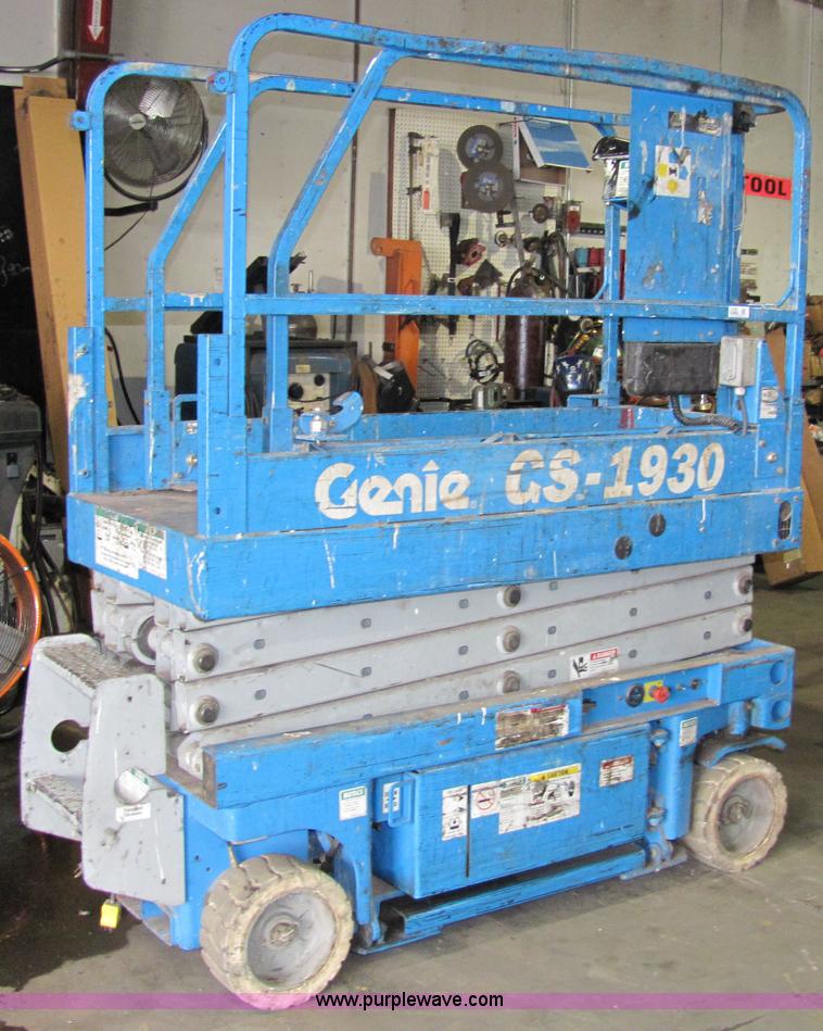 image for item 2125 Genie GS-1930 scissor lift