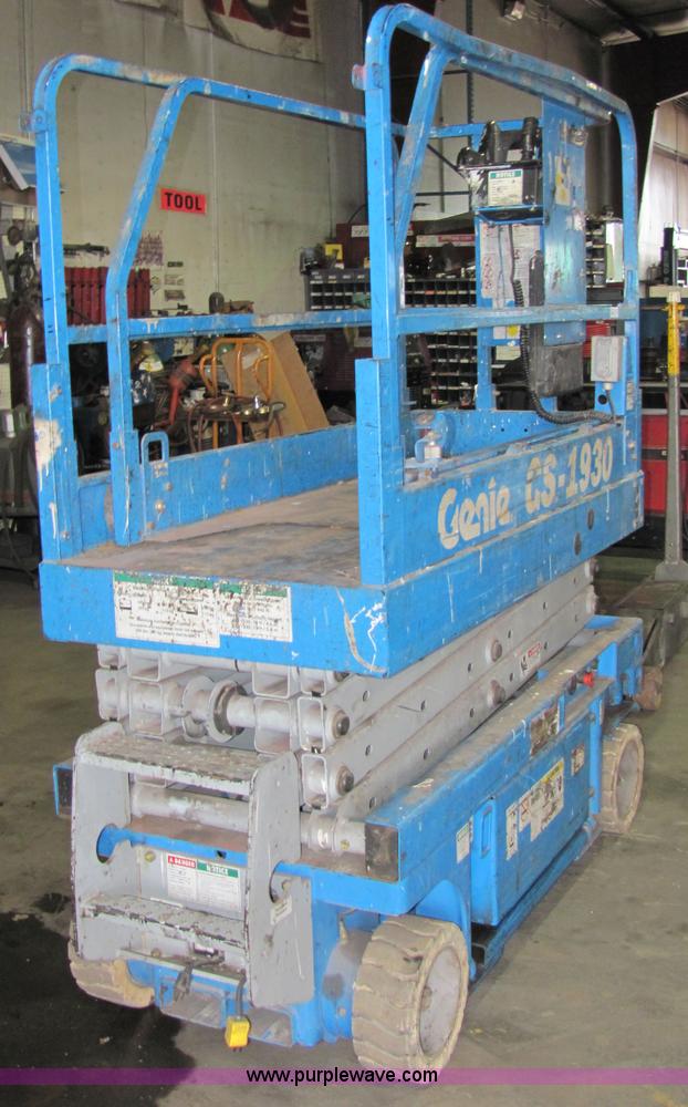 image for item 2125 Genie GS-1930 scissor lift