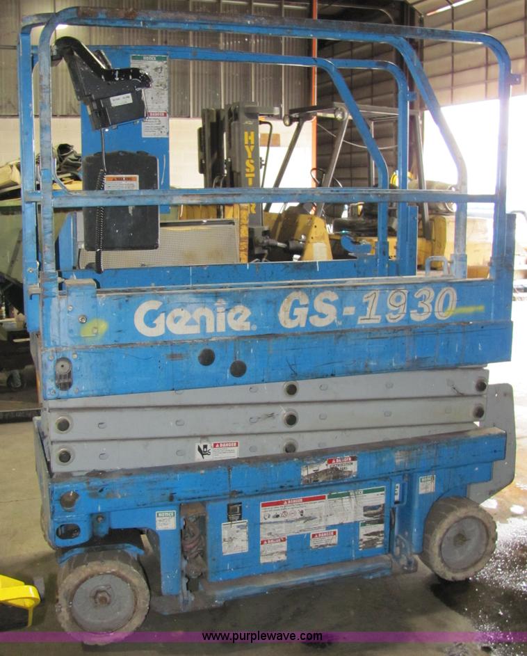 image for item 2125 Genie GS-1930 scissor lift