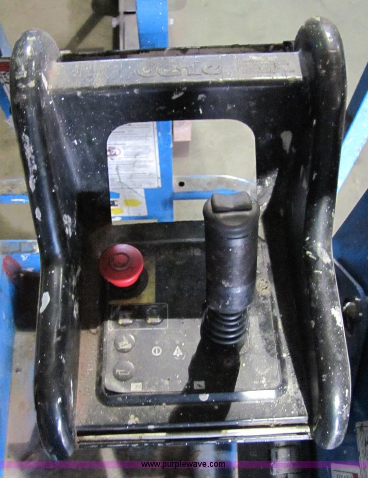 image for item 2125 Genie GS-1930 scissor lift