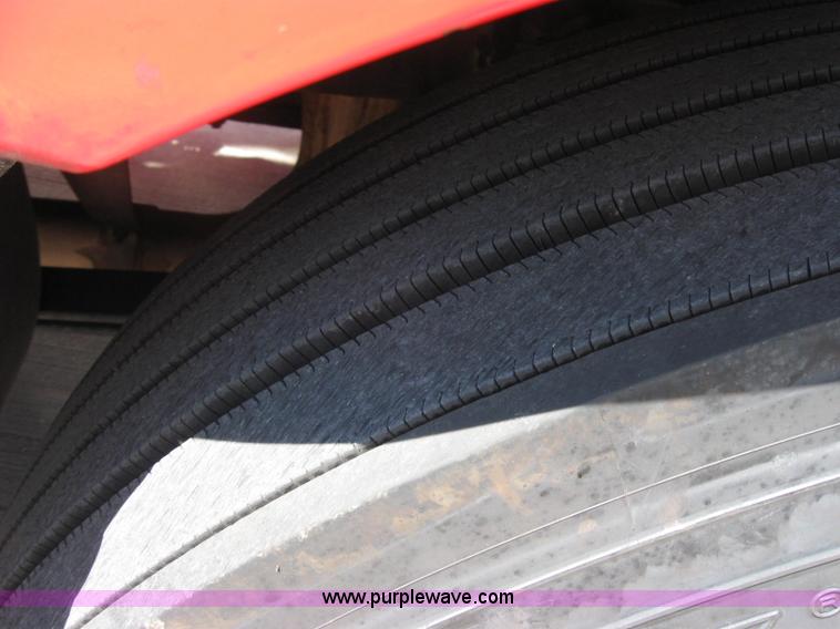 image for item 5027 2004 Kenworth T2000 semi truck