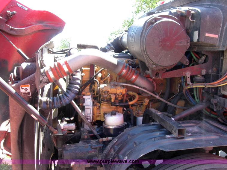 image for item 5027 2004 Kenworth T2000 semi truck