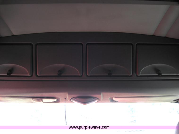 image for item 5027 2004 Kenworth T2000 semi truck