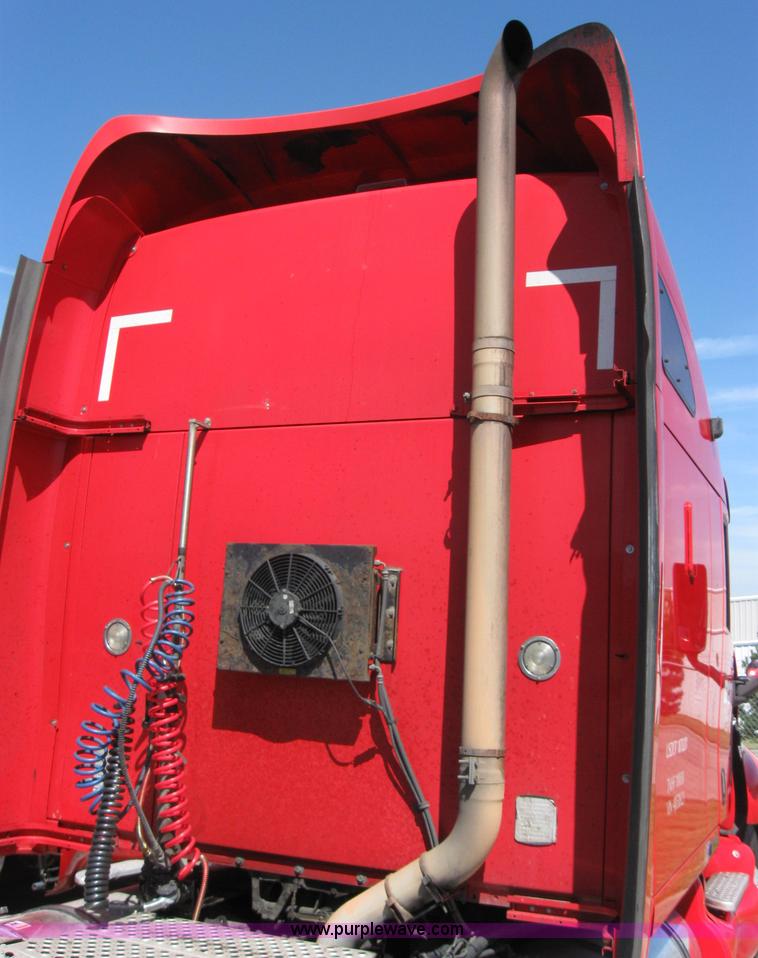 image for item 5027 2004 Kenworth T2000 semi truck