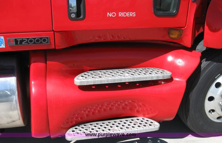 image for item 5027 2004 Kenworth T2000 semi truck