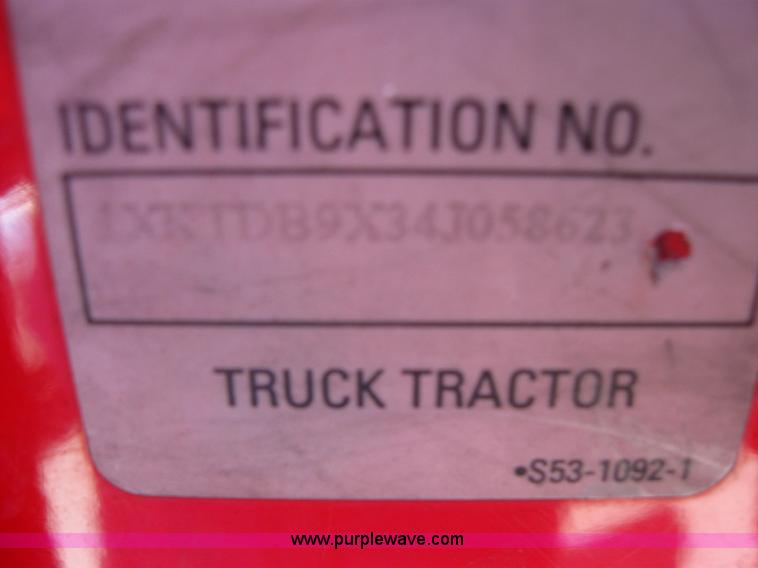 image for item 5027 2004 Kenworth T2000 semi truck