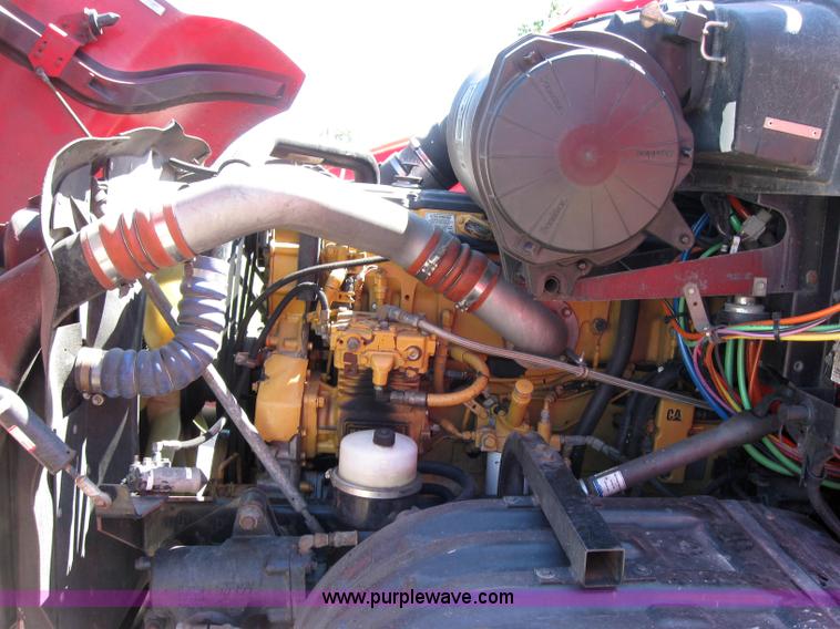 image for item 5028 2004 Kenworth T2000 semi truck