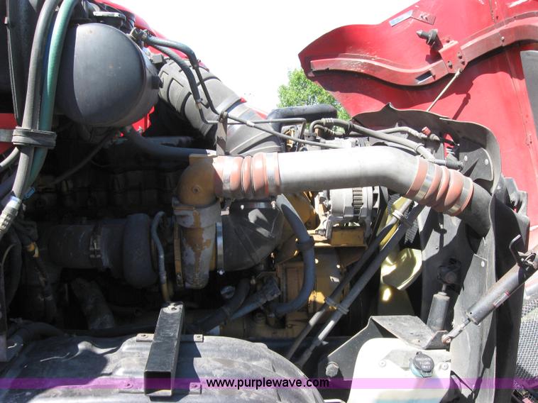 image for item 5028 2004 Kenworth T2000 semi truck