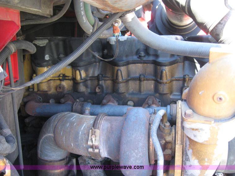 image for item 5028 2004 Kenworth T2000 semi truck