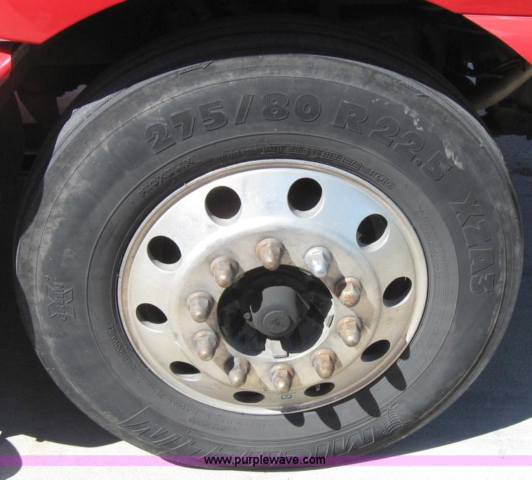 image for item 5029 2004 Kenworth T2000 semi truck