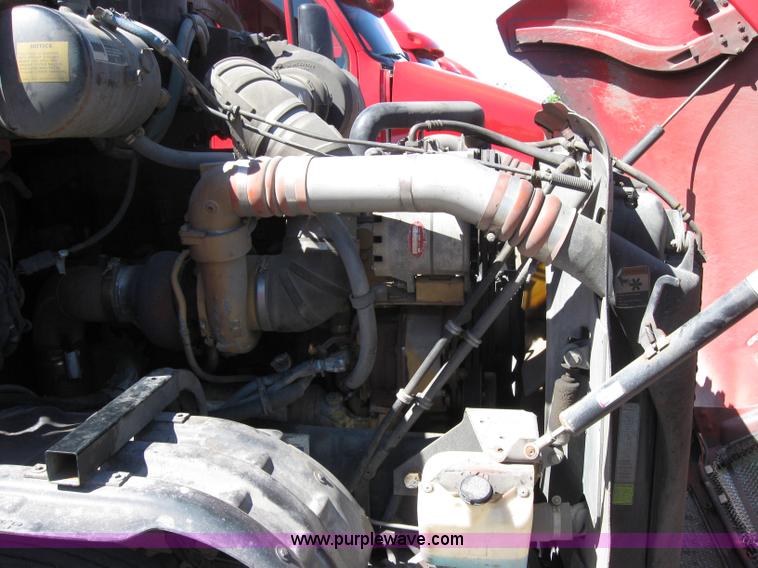 image for item 5029 2004 Kenworth T2000 semi truck