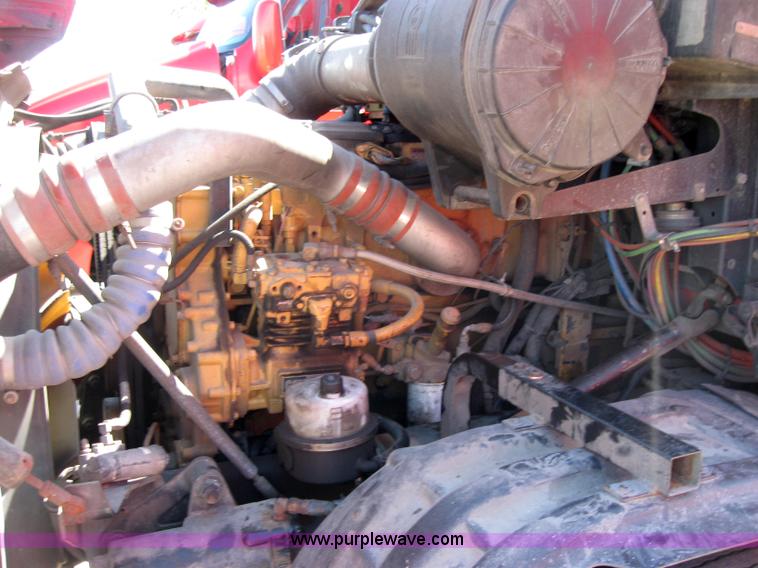 image for item 5029 2004 Kenworth T2000 semi truck