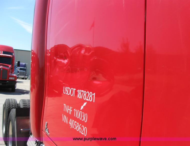 image for item 5029 2004 Kenworth T2000 semi truck