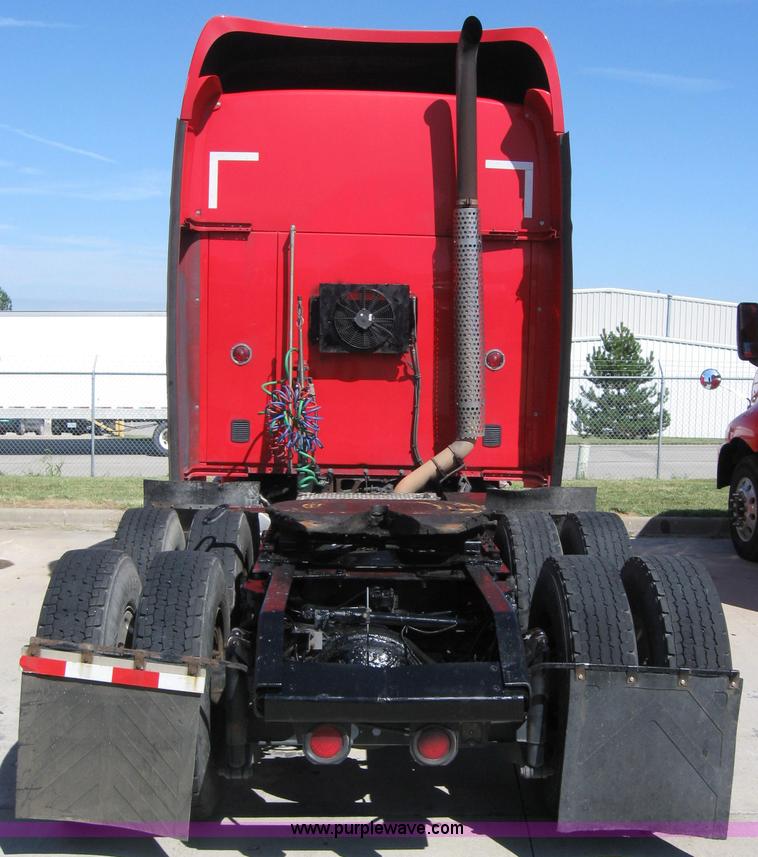 image for item 5030 2004 Kenworth T2000 semi truck