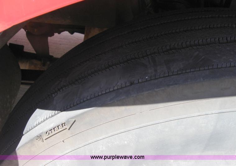 image for item 5030 2004 Kenworth T2000 semi truck