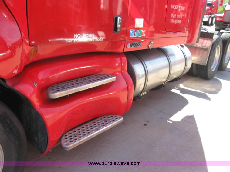 image for item 5030 2004 Kenworth T2000 semi truck