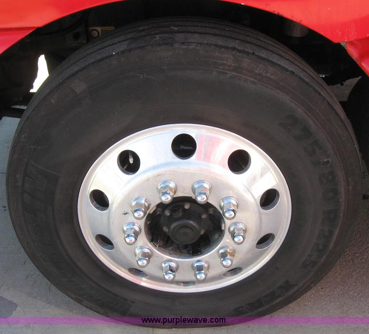 image for item 5031 2004 Kenworth T2000 semi truck