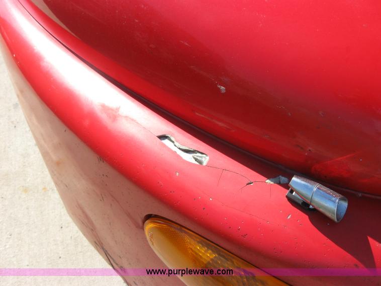 image for item 5032 2004 Kenworth T2000 semi truck