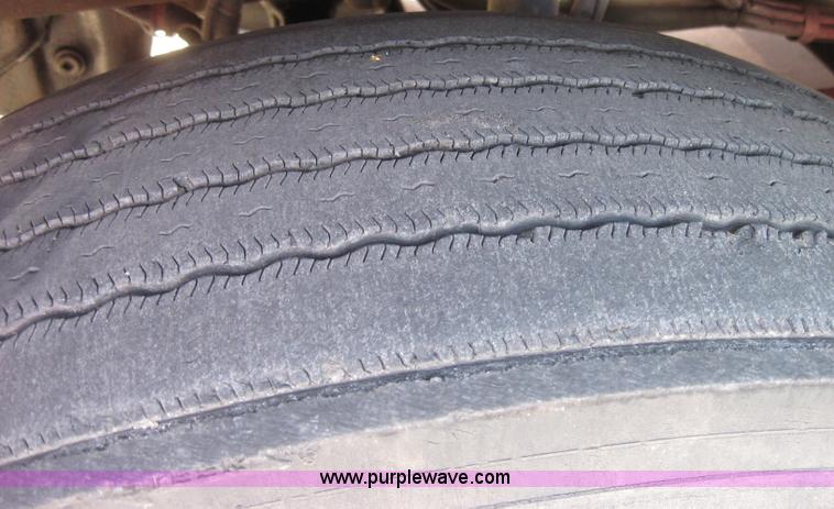 image for item 5034 2003 Kenworth Construct T600 semi truck