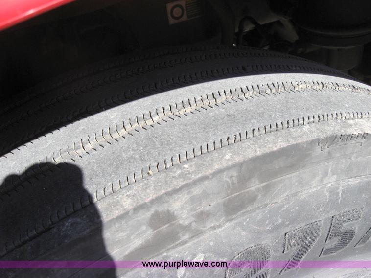 image for item 5034 2003 Kenworth Construct T600 semi truck