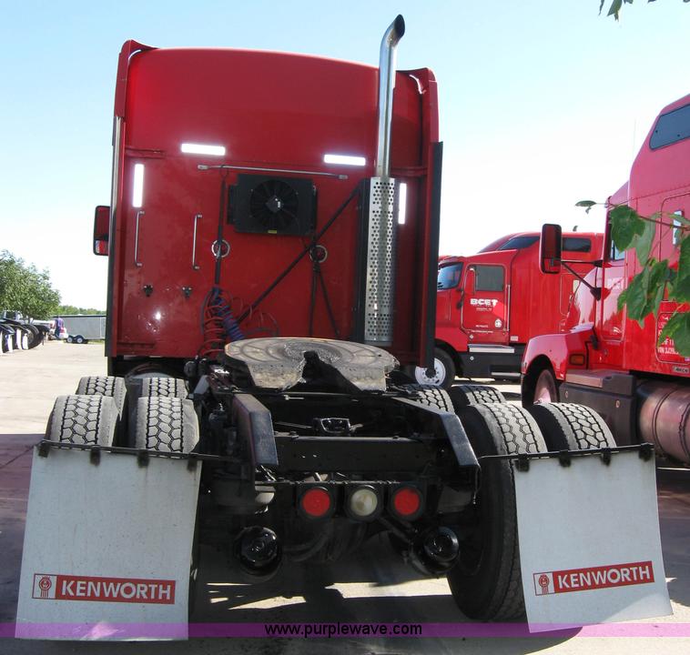 image for item 5035 2003 Kenworth Construct T600 semi truck