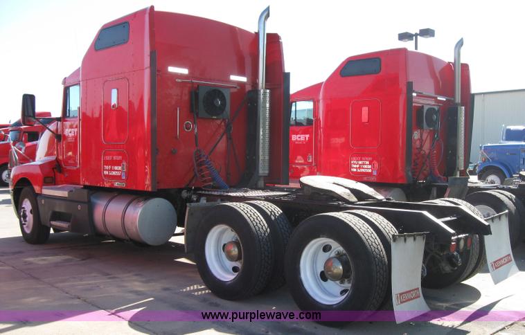 image for item 5035 2003 Kenworth Construct T600 semi truck