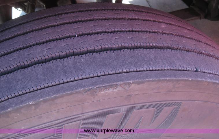 image for item 5035 2003 Kenworth Construct T600 semi truck