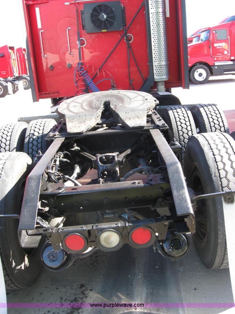 image for item 5035 2003 Kenworth Construct T600 semi truck