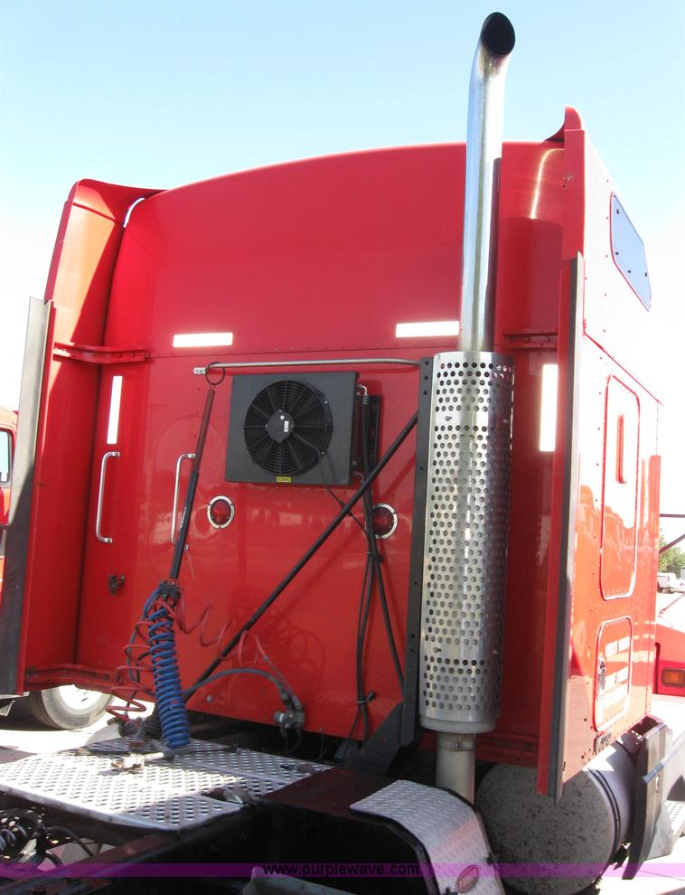 image for item 5035 2003 Kenworth Construct T600 semi truck