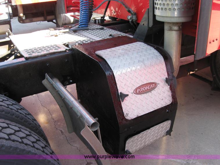 image for item 5035 2003 Kenworth Construct T600 semi truck