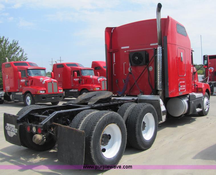 image for item 5036 2003 Kenworth Construct T600 semi truck