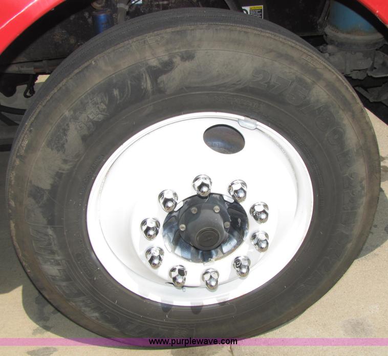 image for item 5036 2003 Kenworth Construct T600 semi truck