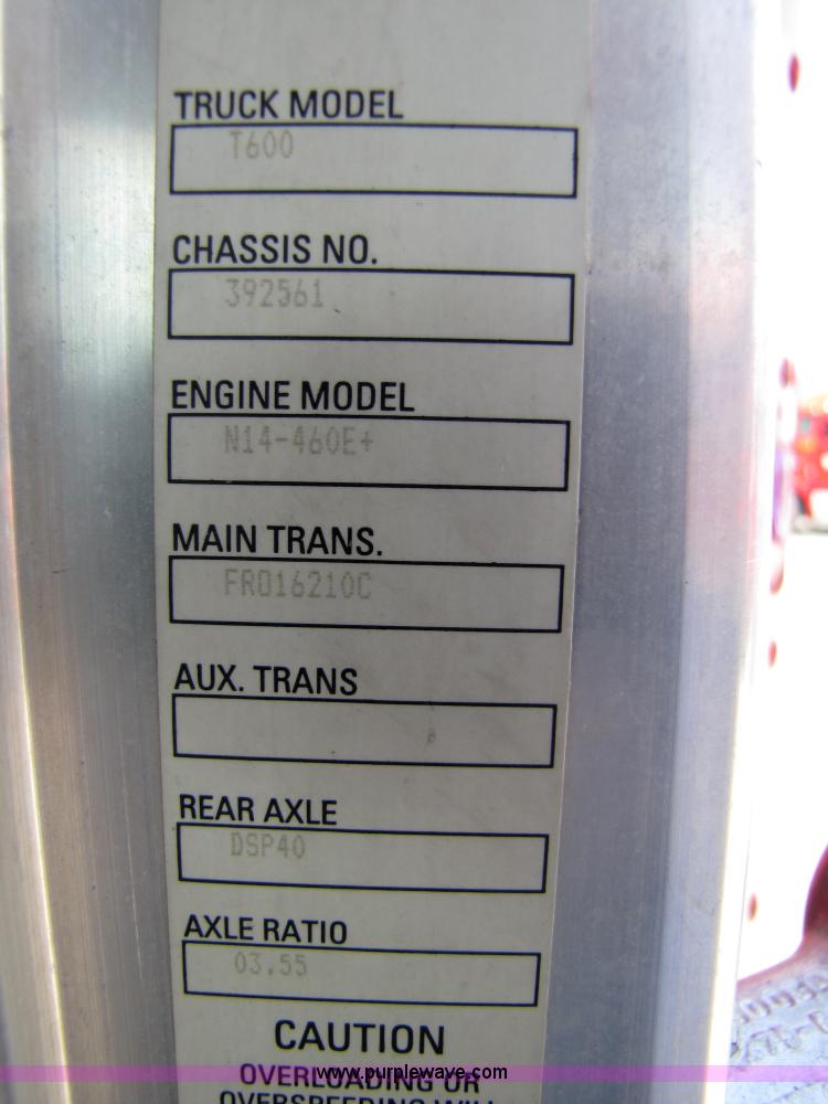 image for item 5036 2003 Kenworth Construct T600 semi truck