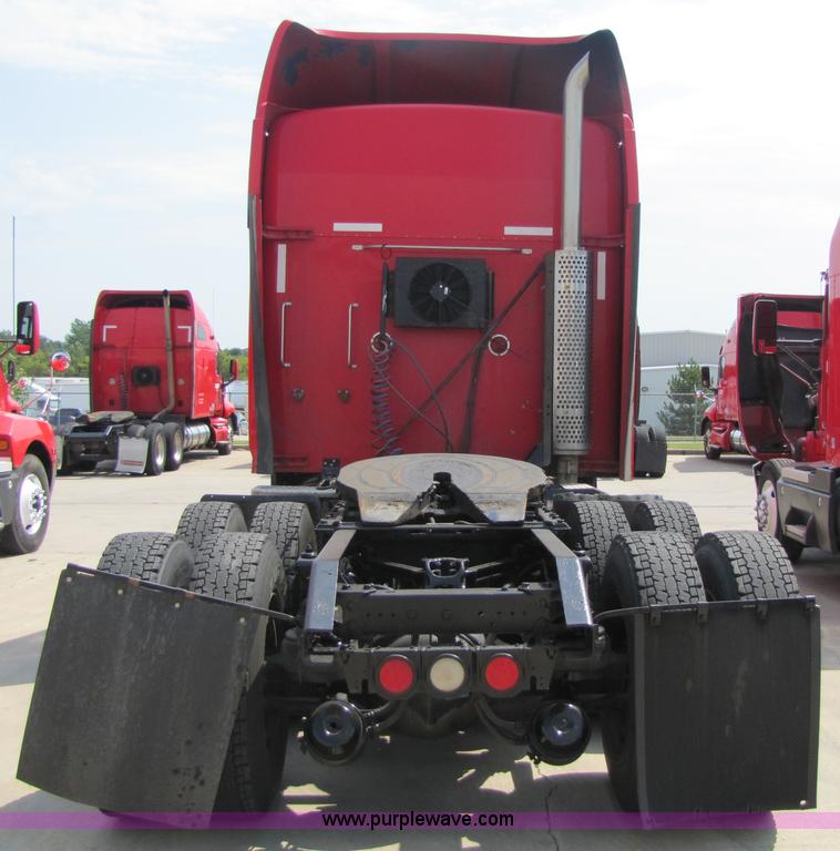 image for item 5037 2003 Kenworth Construct T600 semi truck