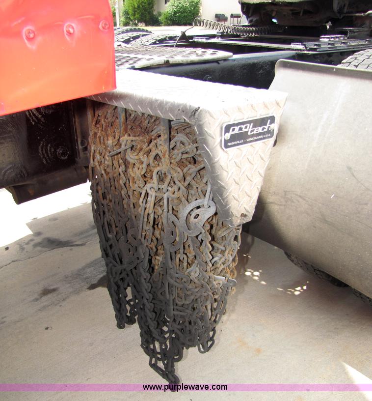 image for item 5037 2003 Kenworth Construct T600 semi truck