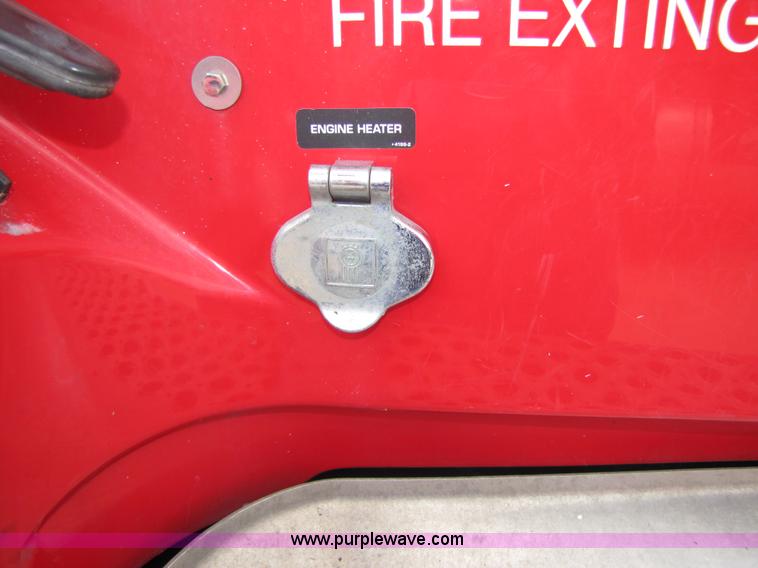 image for item 5037 2003 Kenworth Construct T600 semi truck