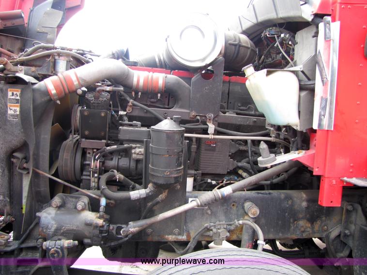 image for item 5037 2003 Kenworth Construct T600 semi truck