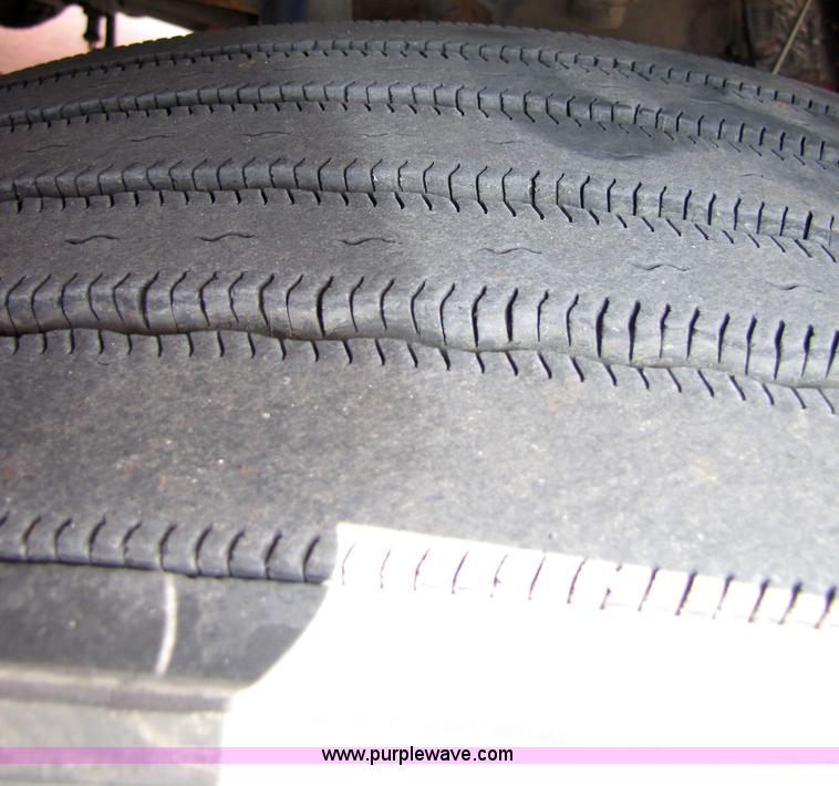 image for item 5038 2003 Kenworth Construct T600 semi truck