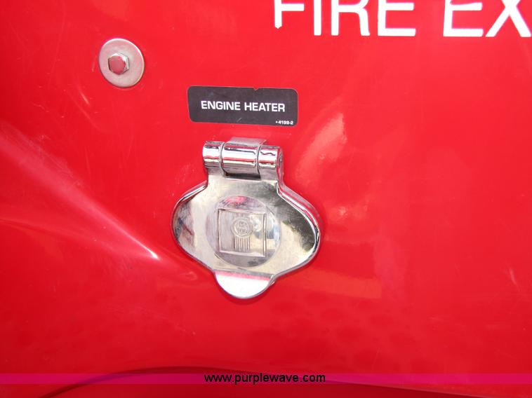 image for item 5038 2003 Kenworth Construct T600 semi truck