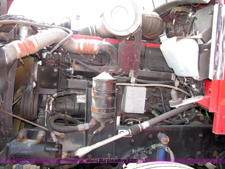 image for item 5038 2003 Kenworth Construct T600 semi truck