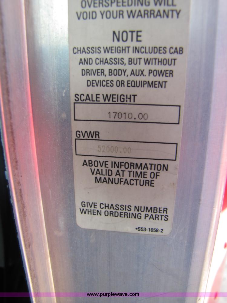 image for item 5038 2003 Kenworth Construct T600 semi truck