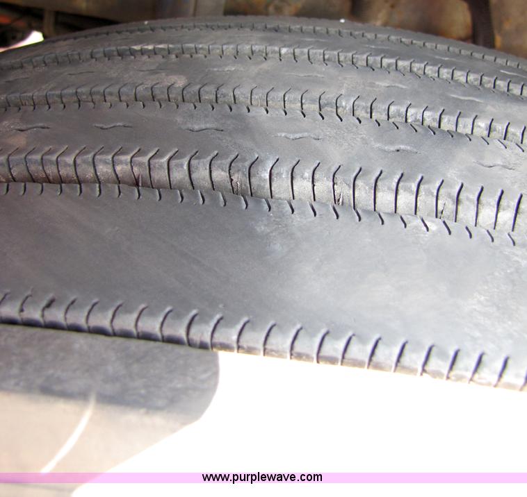 image for item 5039 2003 Kenworth Construct T600 semi truck