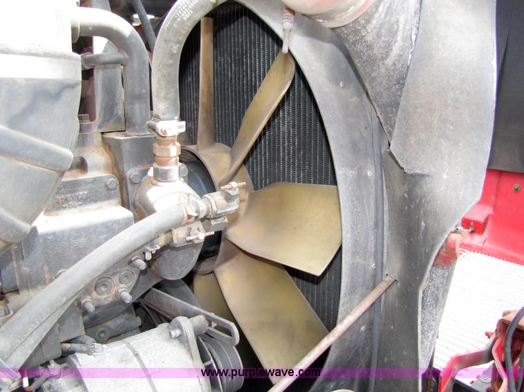 image for item 5039 2003 Kenworth Construct T600 semi truck