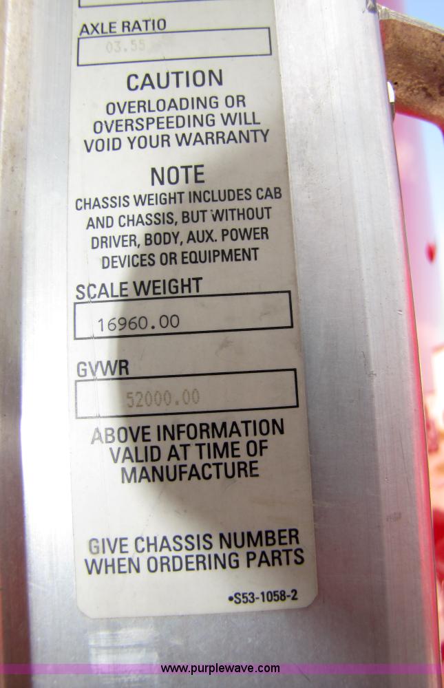 image for item 5039 2003 Kenworth Construct T600 semi truck