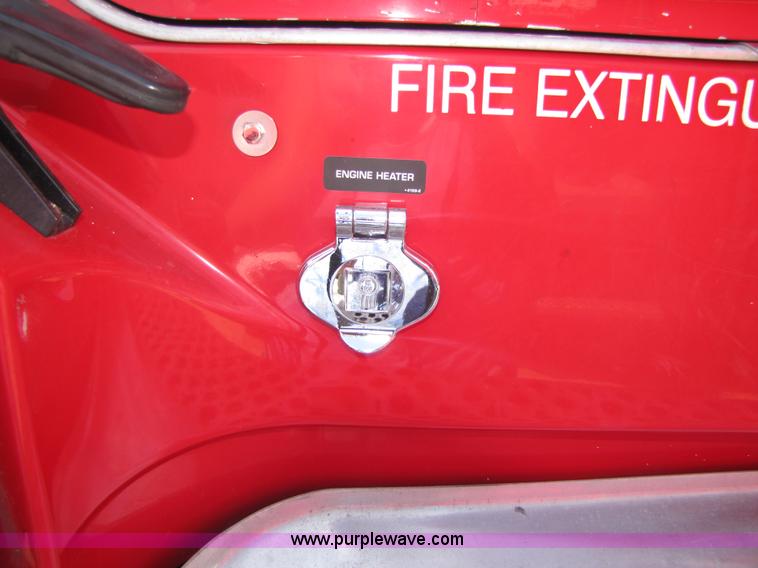 image for item 5040 2003 Kenworth Construct T600 semi truck