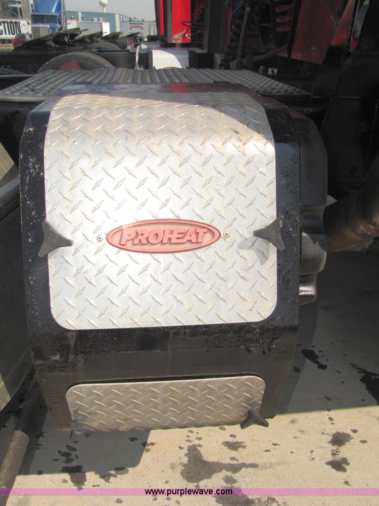 image for item 5041 2003 Kenworth Construct T600 semi truck