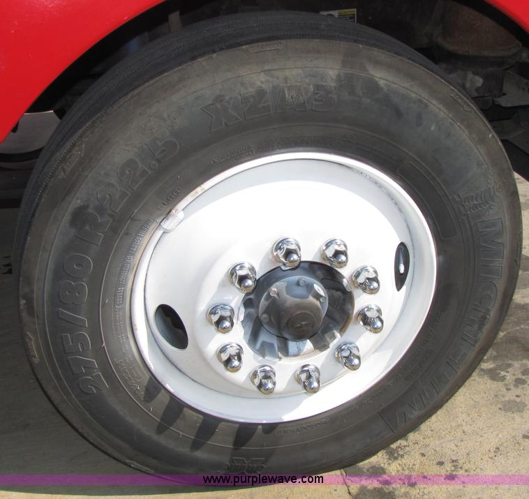 image for item 5041 2003 Kenworth Construct T600 semi truck